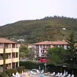 Palme & 3* Garda (Verona)