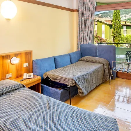 Palme & 3* Garda (Verona)