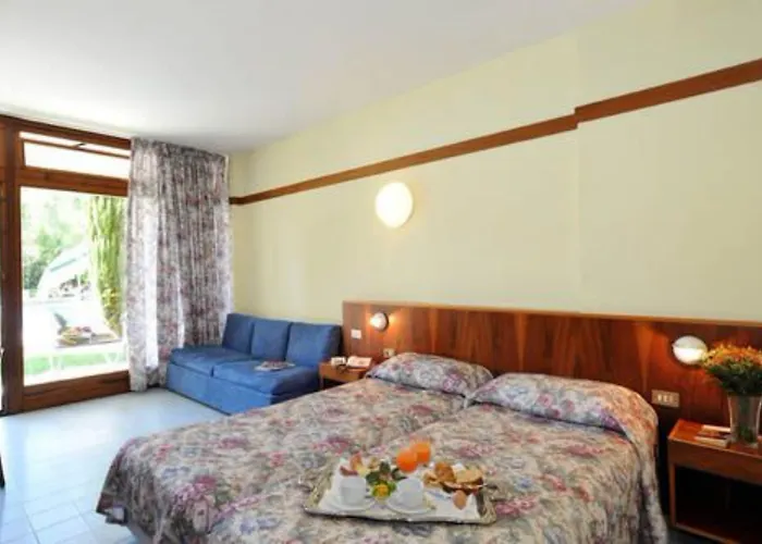 Palme & 3* Garda (Verona)