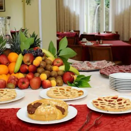 Отель Palme & 3*